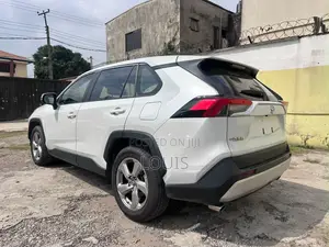 Toyota RAV4 2023 White
