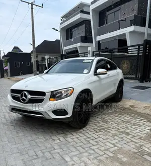 Mercedes-Benz GLC-Class 2017 White