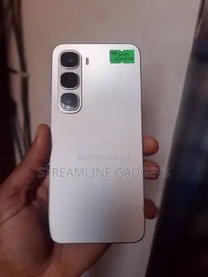 Infinix Hot 60i 128 GB Silver