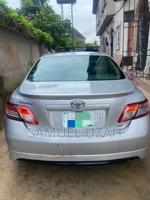 Toyota Camry 2011 Silver