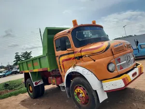 Mercedes 911 Truck