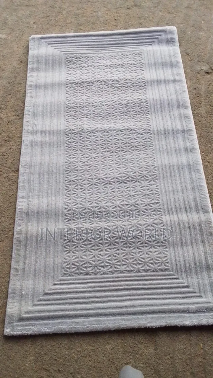 Center Rugs