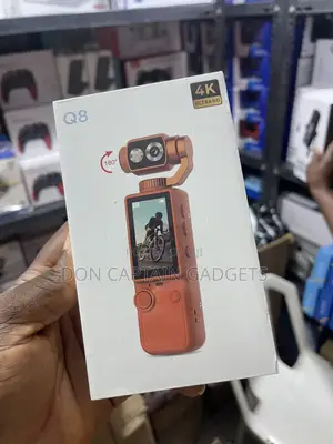 Zoom Q8 Handy Video Camera ( With LED Screen )