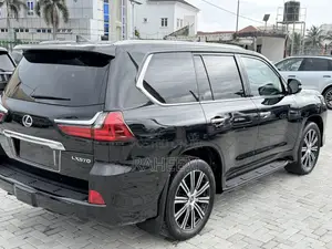 Lexus LX 570 (5 seats) AWD 2018 Black