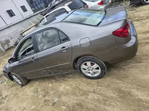 Toyota Corolla 1.8 TS 2004 Ivory