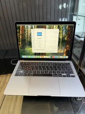 Laptop Apple MacBook Air 2020 16GB Intel Core i7 SSD 256GB
