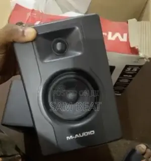 M-Audio BX3