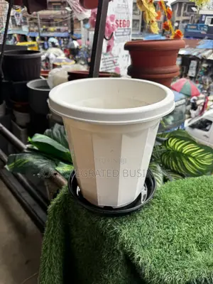 Flower Pot White