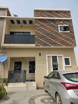 2bdrm Duplex in FHA for rent