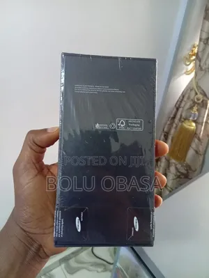 New Samsung Galaxy S22 Ultra 5G 128 GB Green