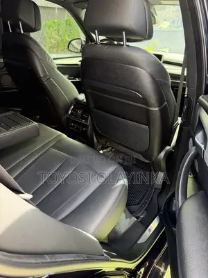 BMW X5 xDrive50i 4dr SUV AWD (4.4L 8cyl Turbo 8A) 2015 Blue
