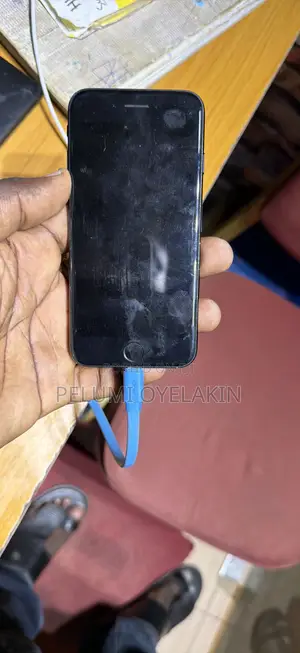 Apple iPhone 7 32 GB Black