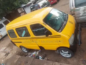 Suzuki Every 2010 Yellow