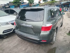 Toyota Highlander Limited 2012 Green