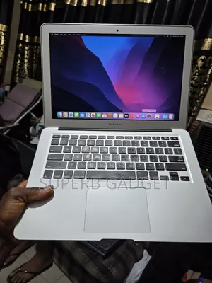 Laptop Apple MacBook Air 2017 8GB Intel Core i5 SSD 256GB