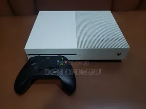 Xbox One S 1tb With 15 Games and 1 Wireless Pad