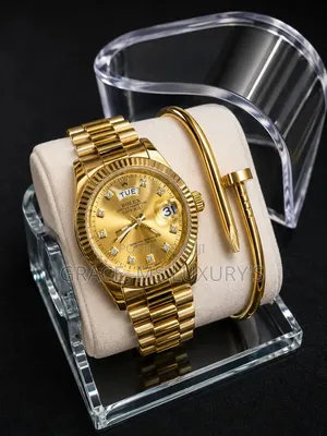 Gold Women's Wristwatch Bracelet Set