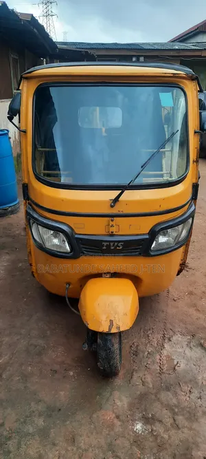TVS King Deluxe Plus iTouch Start 2016 Yellow