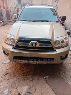 Toyota 4-Runner 2007 Gold