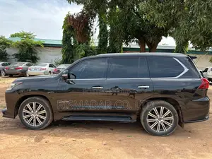 Lexus LX 570 (5 seats) AWD 2017 Black