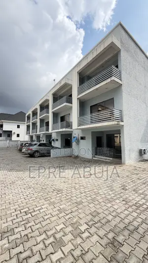 4bdrm Townhouse/Terrace in Guzape District for sale
