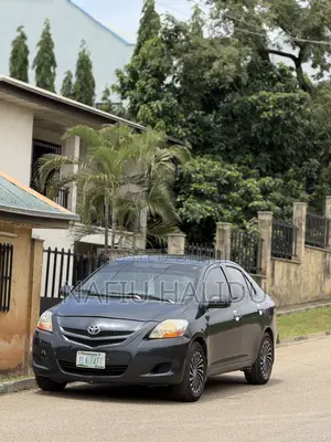 Toyota Yaris 2008 Gray