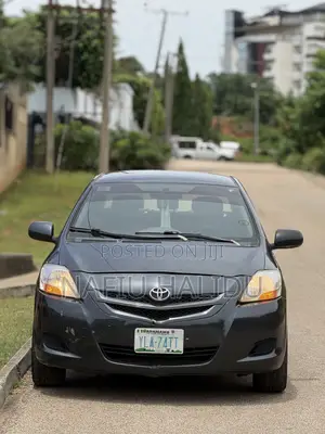 Toyota Yaris 2008 Gray