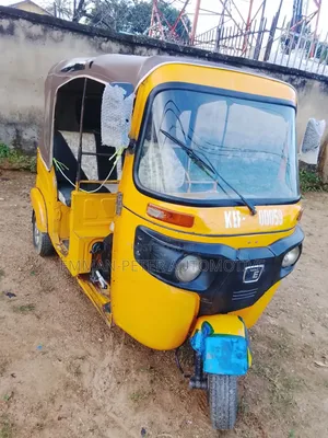 Bajaj RE 2023 Yellow