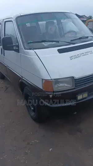 Volkswagen Transporter 2005 White