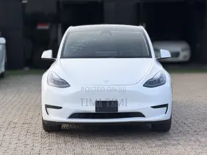 Tesla Model Y 75D kWh Performance 2022 White