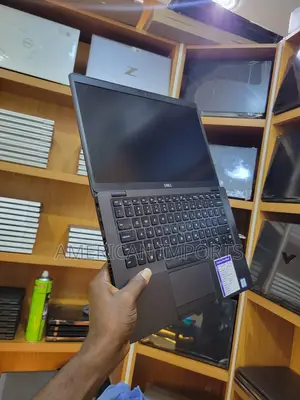 Laptop Dell Latitude 5400 8GB Intel Core i7 SSD 256GB