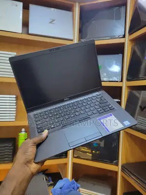 Laptop Dell Latitude 5400 8GB Intel Core i7 SSD 256GB
