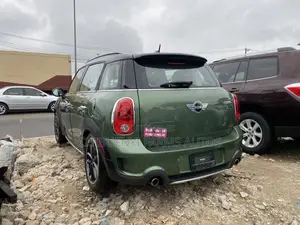 Mini Cooper John Cooper Works 2dr Hatchback (2.0L 4cyl Turbo 6M) 2015