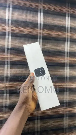 Apple Watch Series 5 44MM (Watch, Leather Strap, Box and Charger)