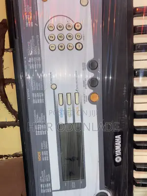 Yamaha Keyboard PSR E213