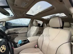 Toyota Venza V6 AWD 2011 Brown
