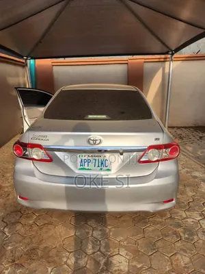 Toyota Corolla L 4dr Sedan (1.8L 4cyl 5M) 2012 Silver