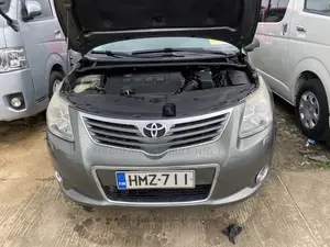 Toyota Avensis 2014 Green