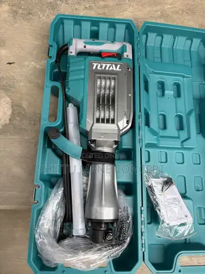 TOTAL Industrial Demolition Breaker / Jack Hammer Machine 1700 Watt