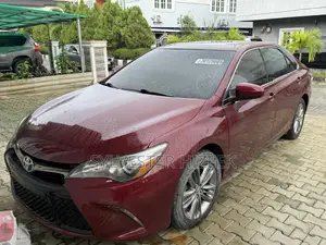 Toyota Camry SE 4dr Sedan (2.5L 4cyl 6A) 2015 Red