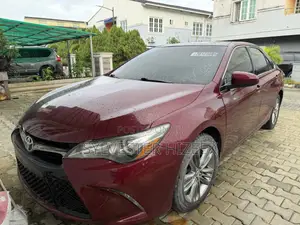 Toyota Camry SE 4dr Sedan (2.5L 4cyl 6A) 2015 Red