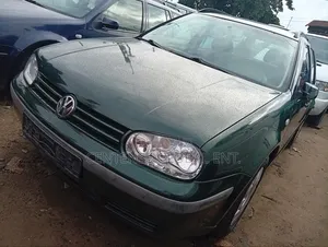 Volkswagen Golf 2000 Green