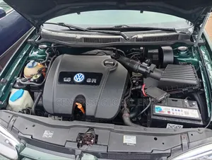 Volkswagen Golf 2000 Green