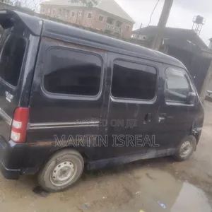 Suzuki Every 2010 Black