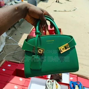Classic and Quality Female Handbags Bags