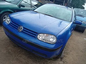 Volkswagen Golf 2000 Blue