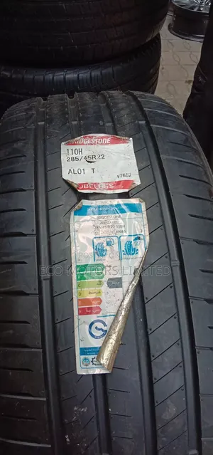 Original Bridgestone 285/45r22 Tire