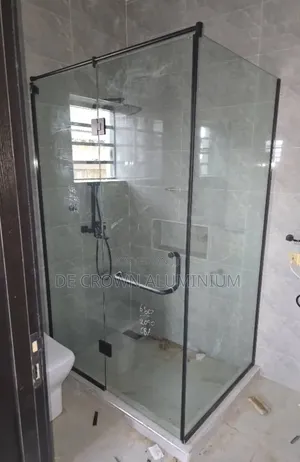 L-Shape 10mm Tempered Glass Shower Cubicle | Black Accessories