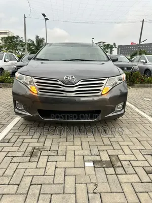 Toyota Venza XLE 2011 Gray
