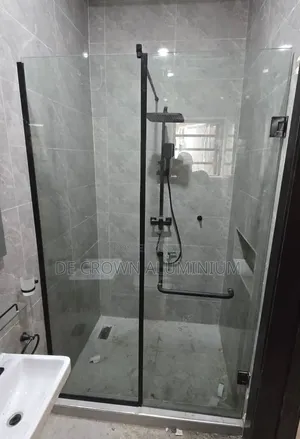 10mm Tempered Bathroom Shower Glass Cubicle | Black Accessories